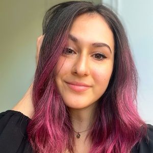 Meet your Posher, Kayla